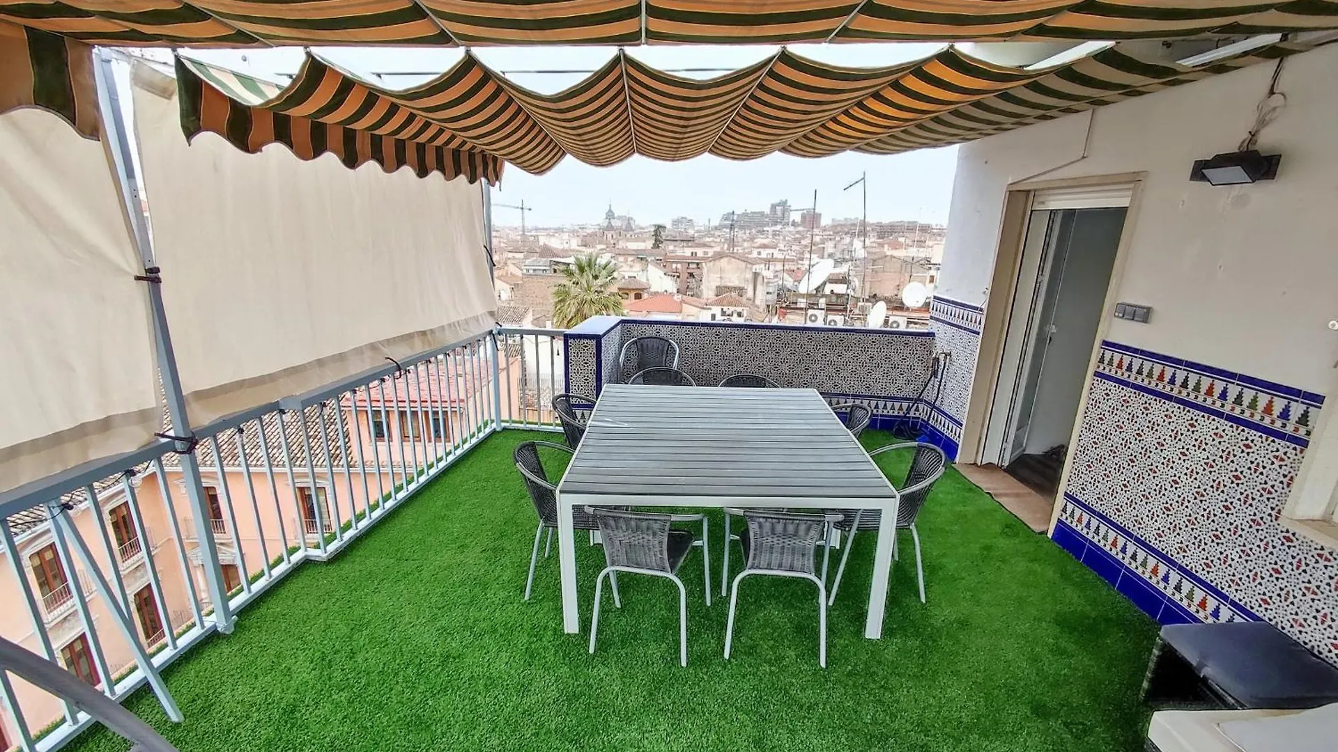 Atico Panorama Catedral Apartment Granada
